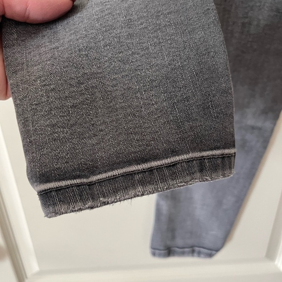 Zara Designer, Gray, Distressed Jeans Women’s Size 10 - Picture 4 of 16